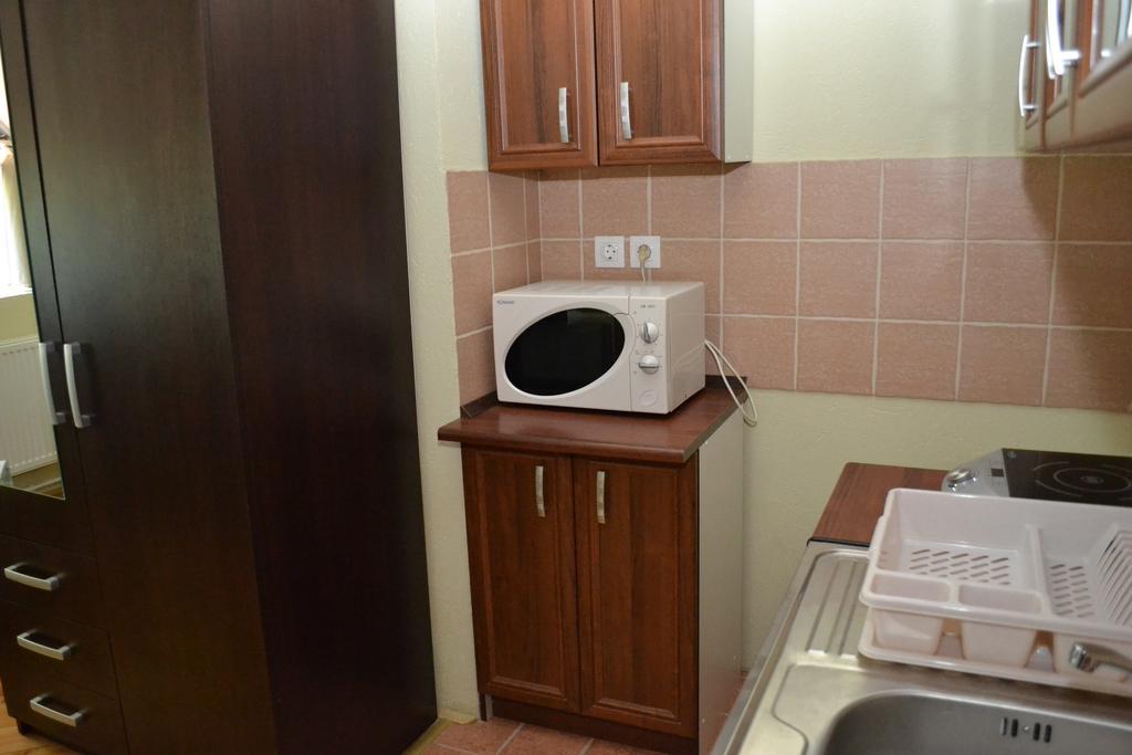 Ezuestfenyo Hotel Telkibánya Buitenkant foto