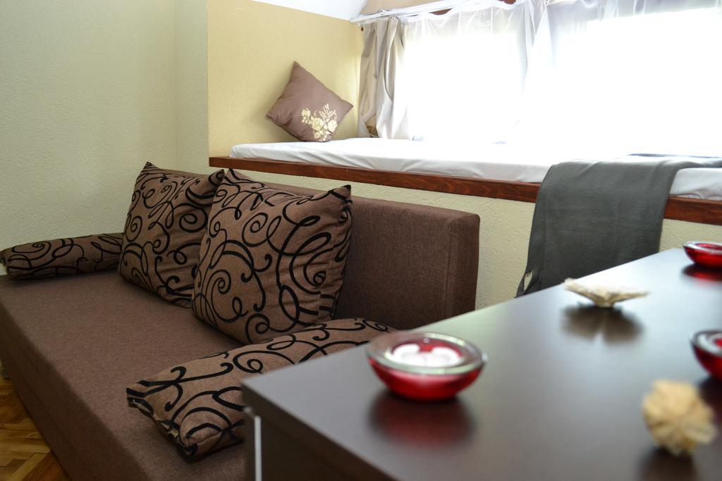 Ezuestfenyo Hotel Telkibánya Buitenkant foto